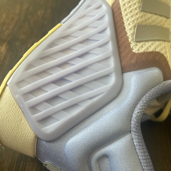 Adidas Cream and Purple Drop-Set Training - Picture 7 of 12